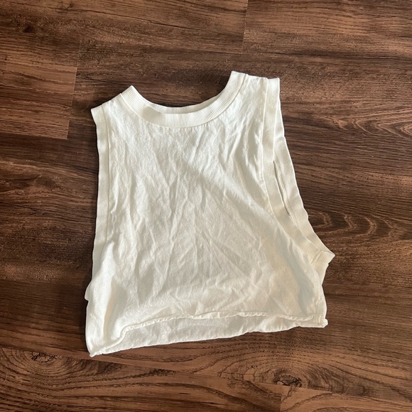 Divided Tops - Divided H&M white cropped muscle tee tank